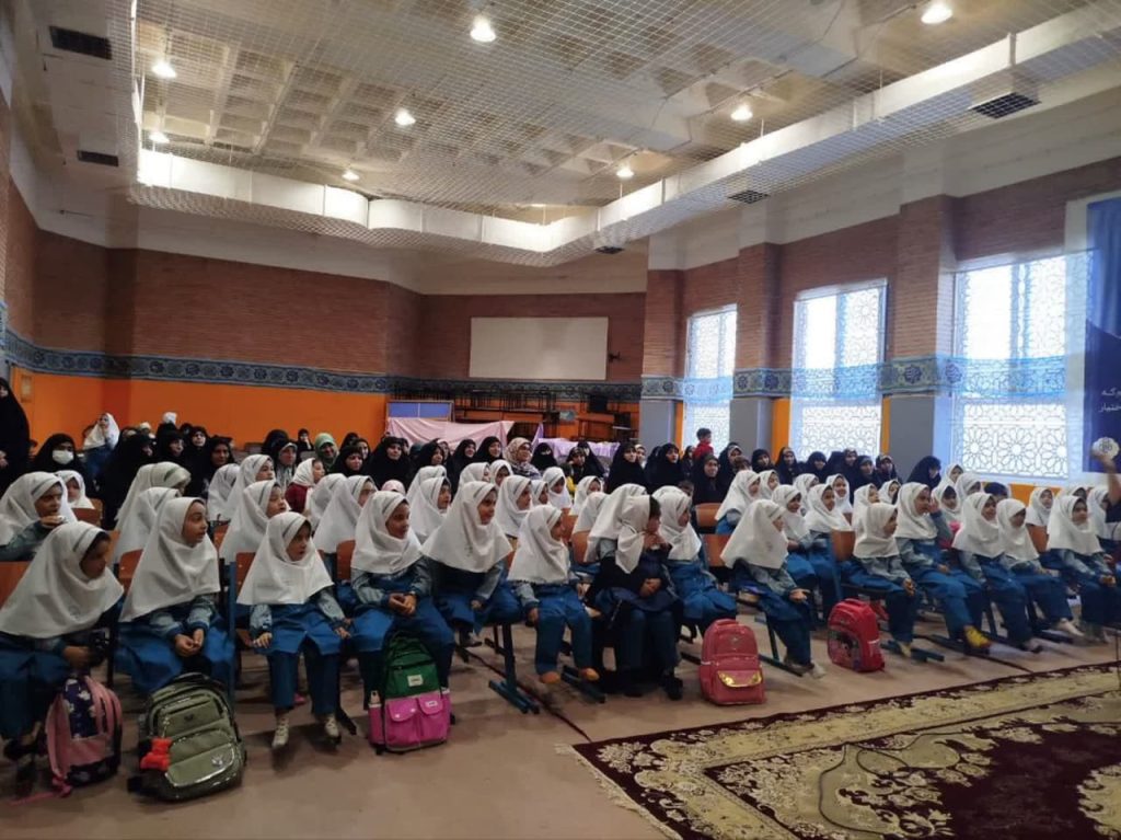 جشن باشکوه آغاز سال تحصیلی و جشن شکوفهها در دبستان دخترانه نسل آفتاب